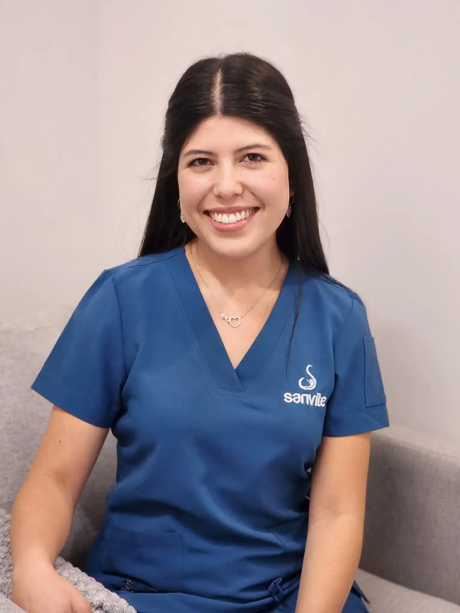 Nutrióloga de Sanvite sonriendo a cámara.